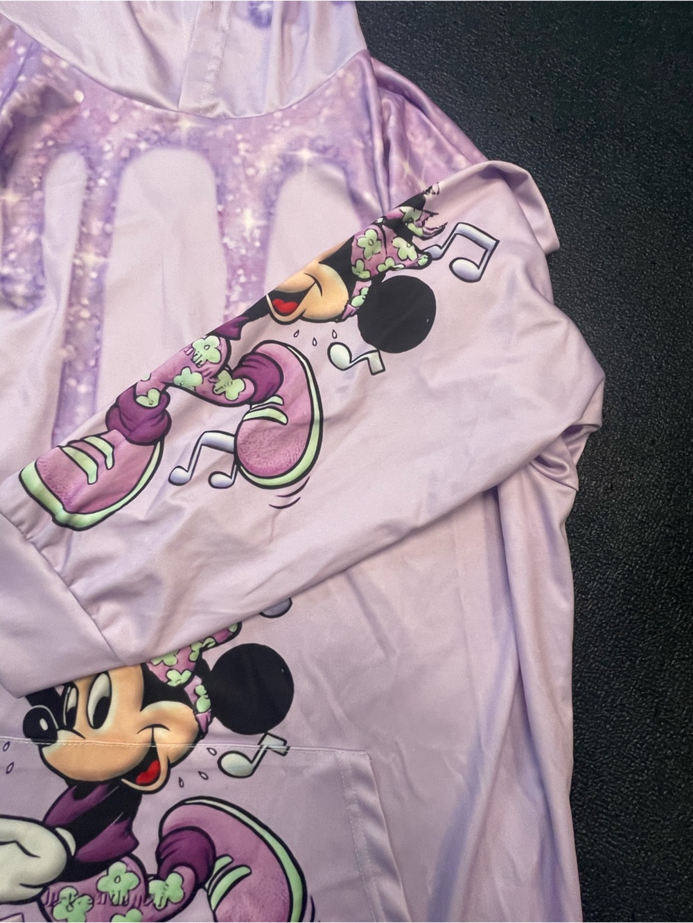 Lilac Minnie Mouse Graphic Hoodie with front pocket. Missing hoodie string. XXL - Picture 4 of 7